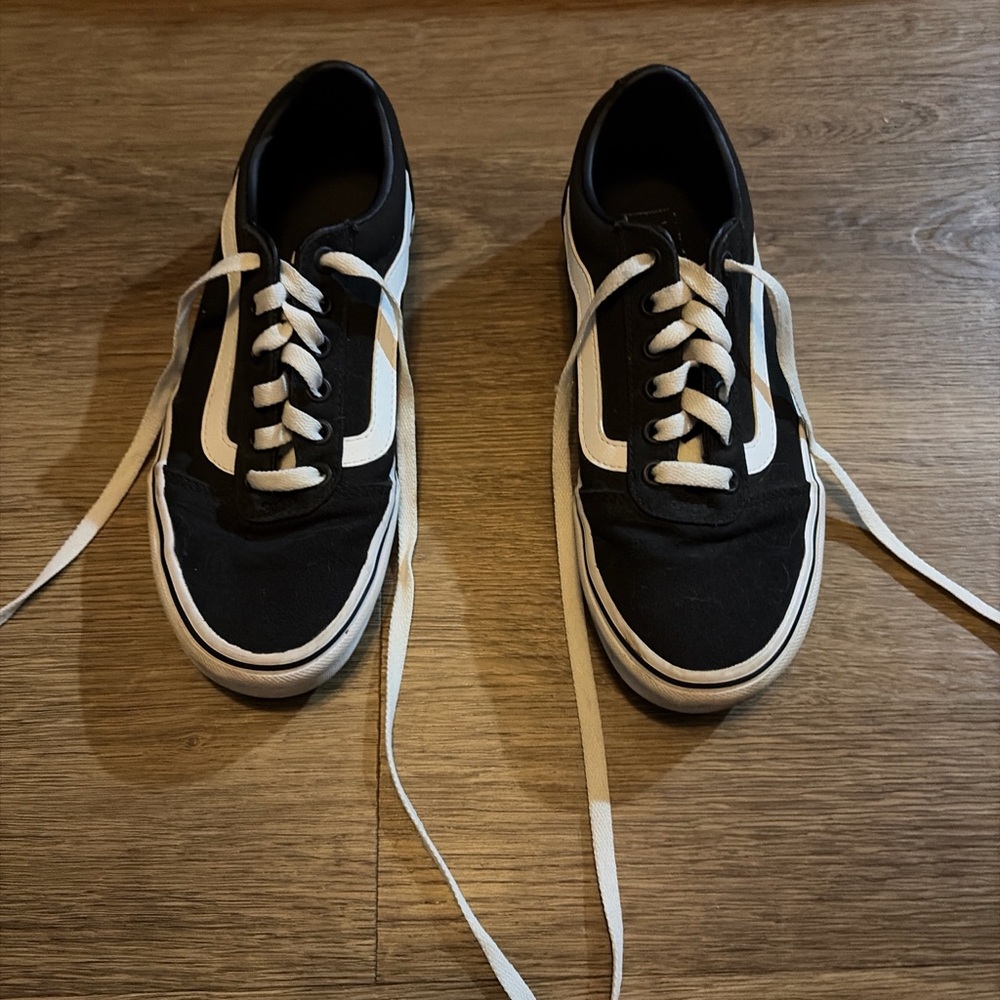 Classic Black and White Women's Sneakers